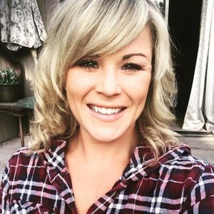 Meet your Posher, Courtney